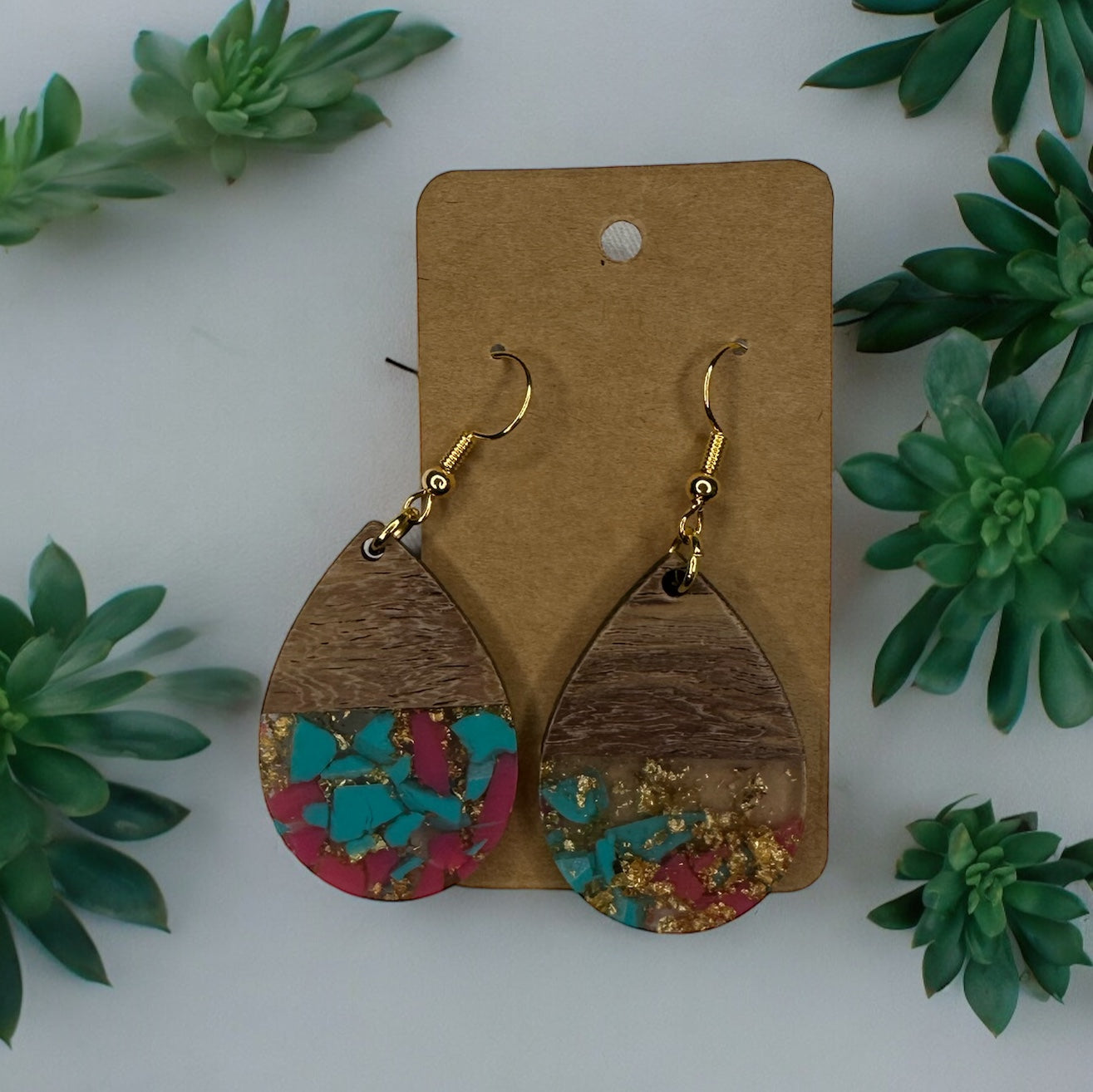 OVAL WOODEN & RESIN EARRINGS