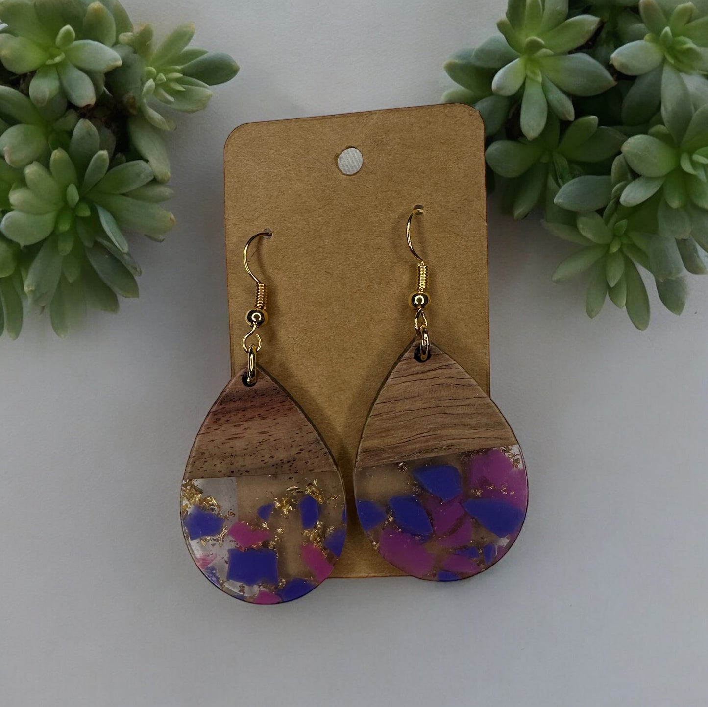 OVAL WOODEN & RESIN EARRINGS