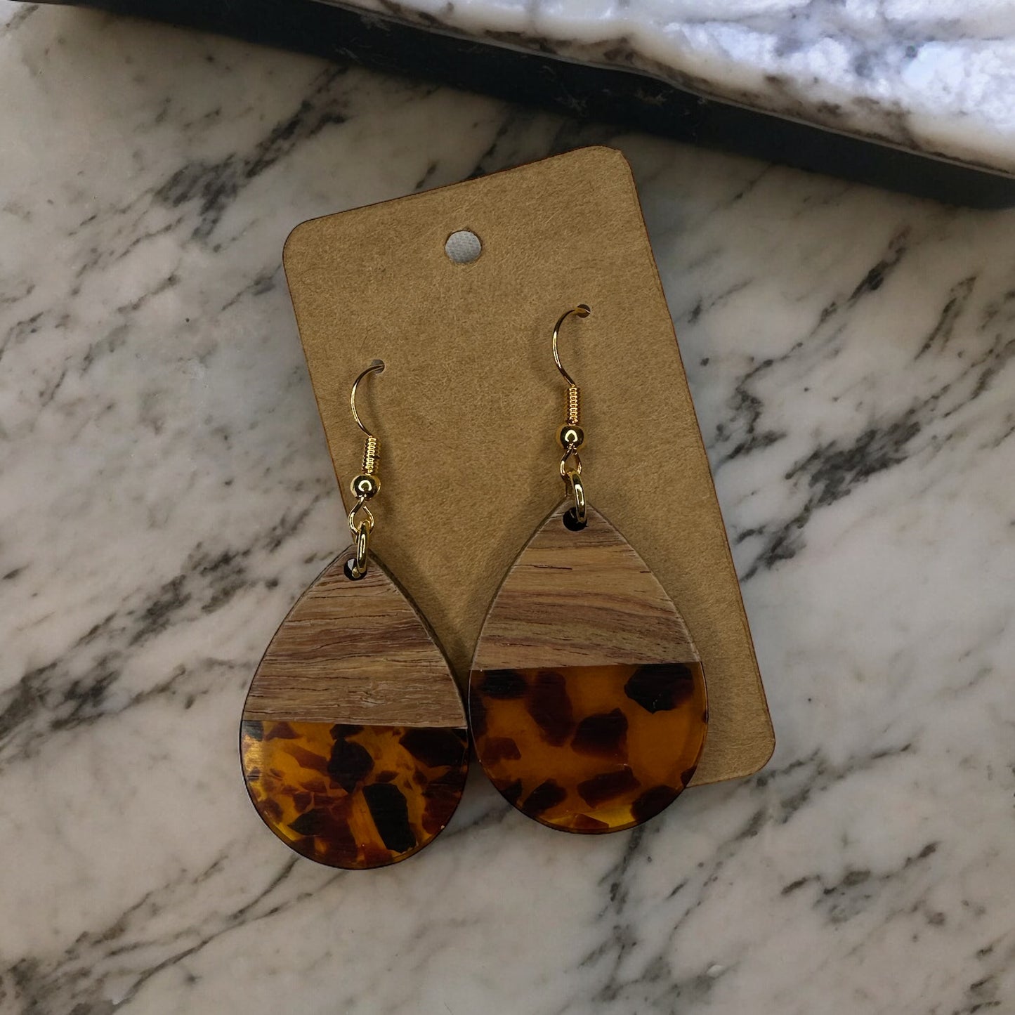 OVAL WOODEN & RESIN EARRINGS